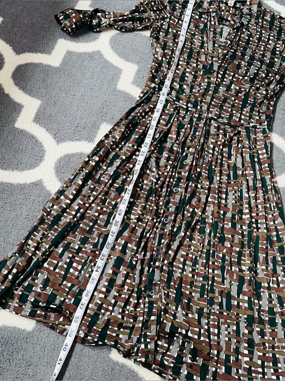 S SUNG Silk Button-Front Geometric Print Dress in Brown, Green & White Medium - Picture 12 of 16